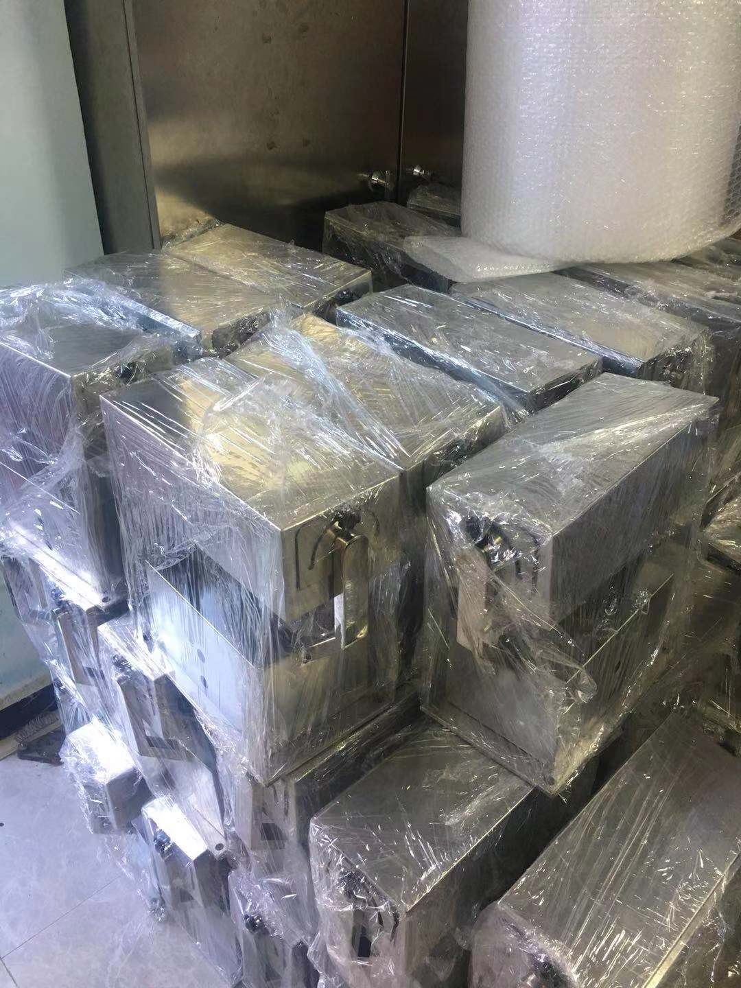 航空障礙燈控制器生產(chǎn)廠家那個(gè)品牌好?控制器是否加裝開(kāi)關(guān)